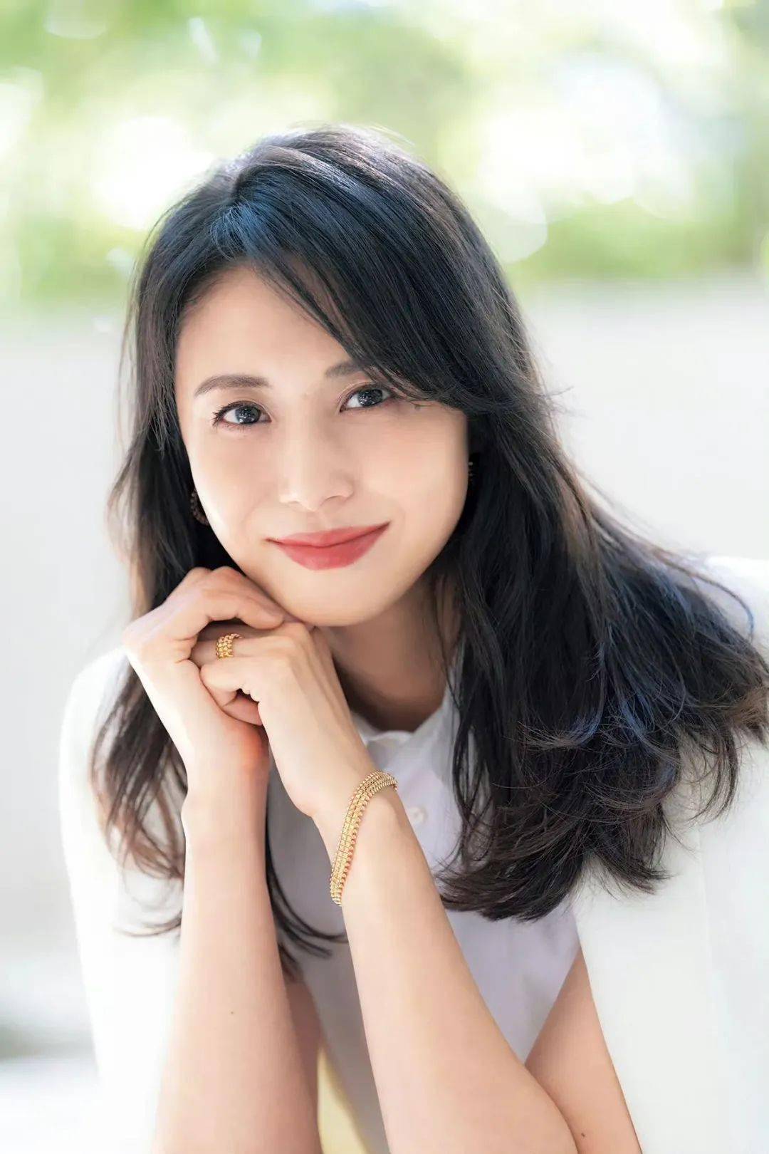 这次采访的是松岛菜菜子(50岁).73年出生于神奈川县.