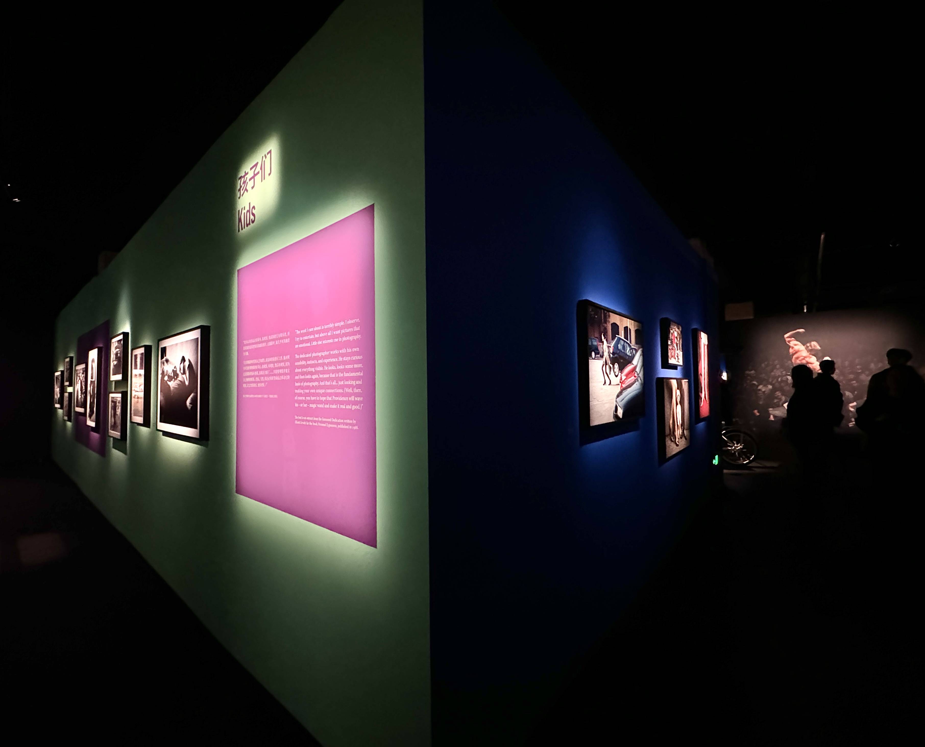 透视城市灵魂,探索人文情感,法国摄影大师艾略特·厄威特个人回顾展