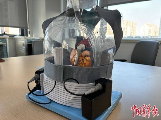 首个儿童心衰病房的首位患儿这个15岁男孩装了颗人工心脏