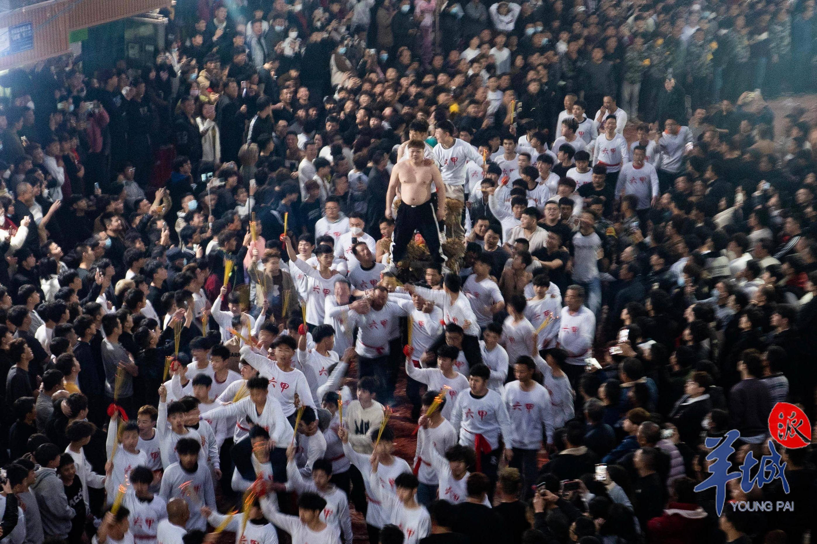 图集|汕头澄海:潮汕地区"最热血"的民俗活动来了!_抬轿子_群众_村民