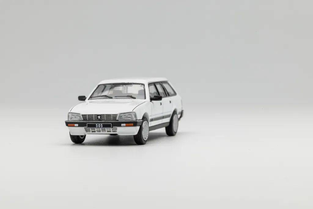 国内合资第一例,用三十出头的价格重现标志505 sw8的风采_搜狐汽车