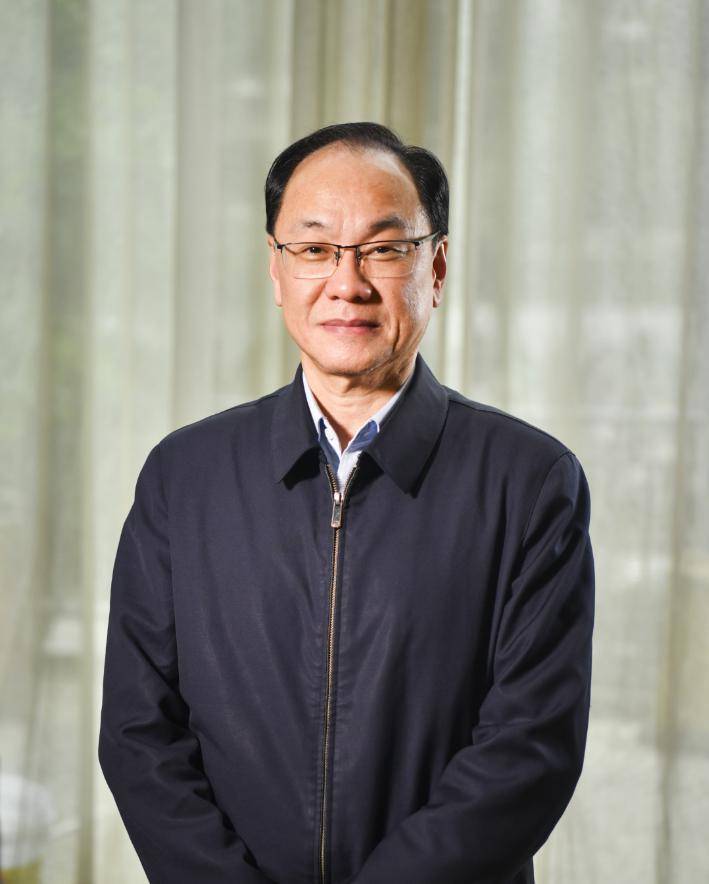 我当委员这一年全国政协委员余国东守护一江碧水高水平建设美丽重庆