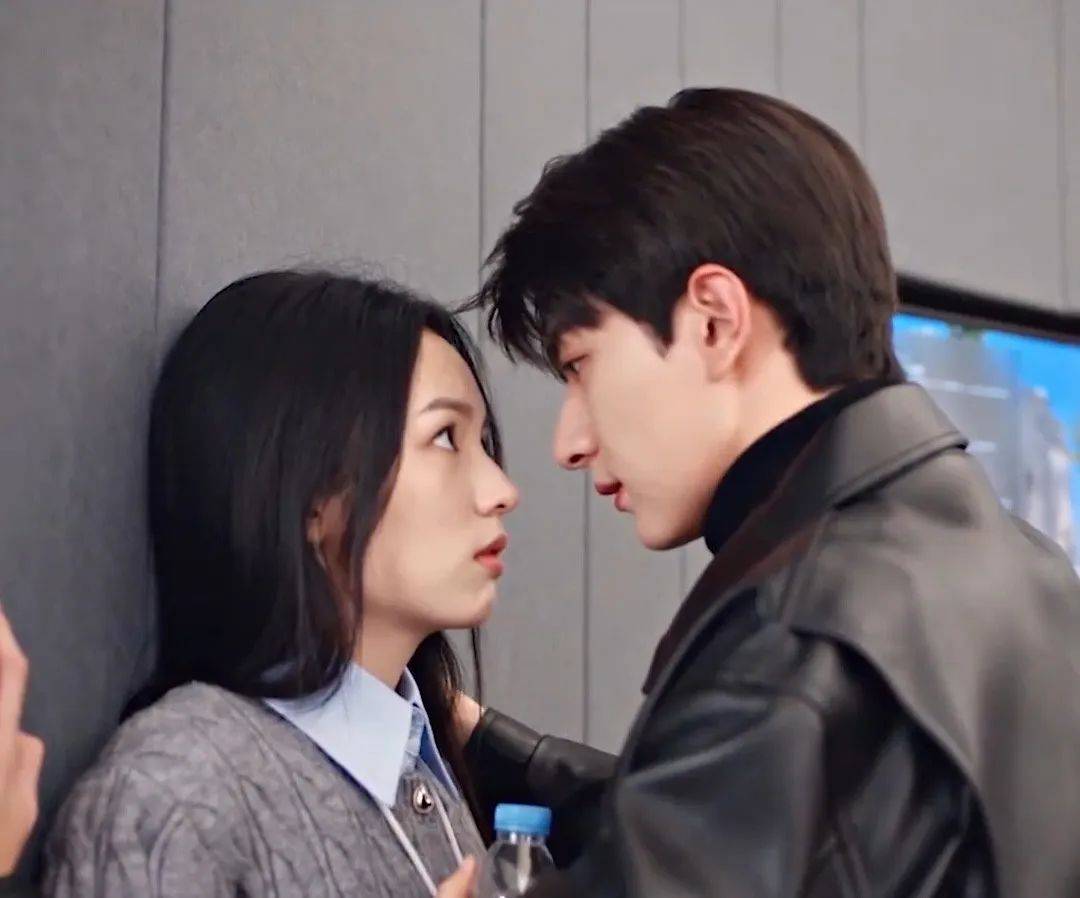 我是土狗我爱看!_顾寻_岳千灵_麻花