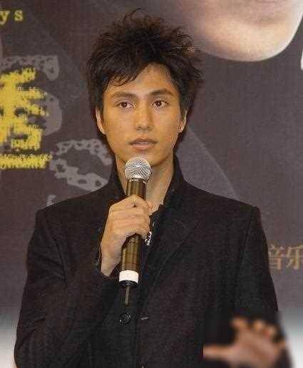 花样美男陈坤:对待继父以德报德,对待生父以德报怨