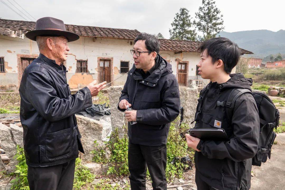 清华大学建筑学院党委书记,教授张悦介绍,此行是与华安县开展教学合作