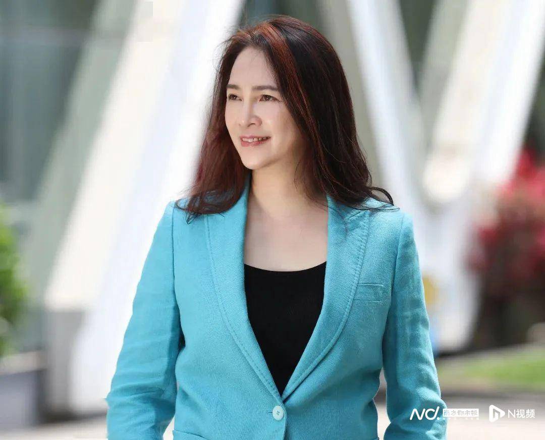 东莞女企业家获评"全国三八红旗手"_电梯_罗爱文_快意