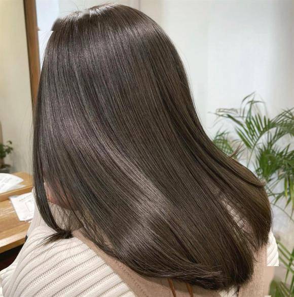 一款生机活力时尚的发色,甜美梦幻时尚,减龄显白效果很好_茶色_抹茶