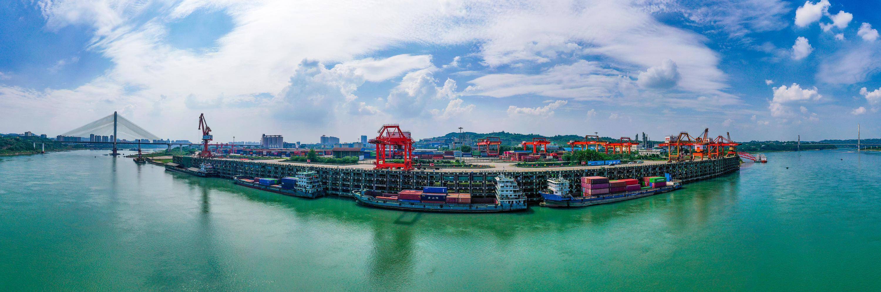 春风三月启征程·五区共兴万象新丨泸州:着力打造西部内陆开放新高地