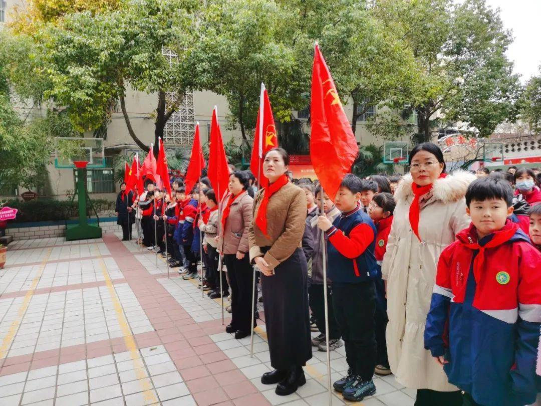 叶县昆阳中学吴二红图片