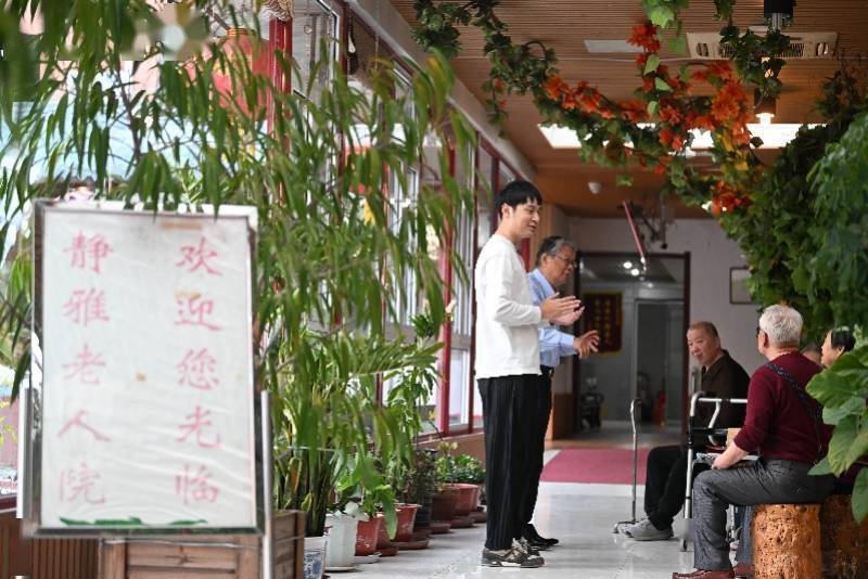 全国政协委员鲁晓明：未来可将闲置小学场地改为公立养老院
