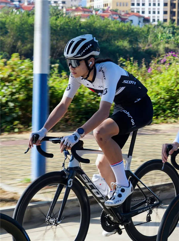 王文嘉_自行车_训练