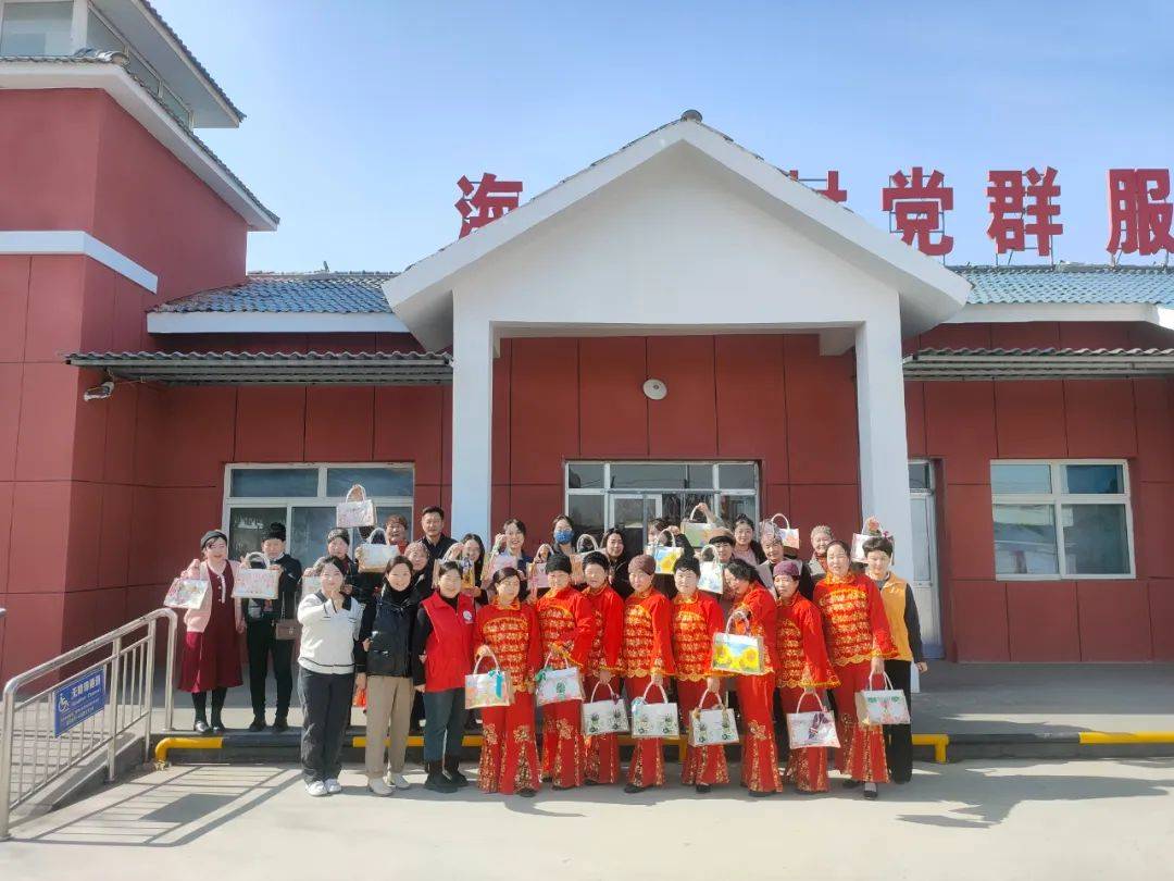 我市举办丰富多彩活动共庆三八国际妇女节