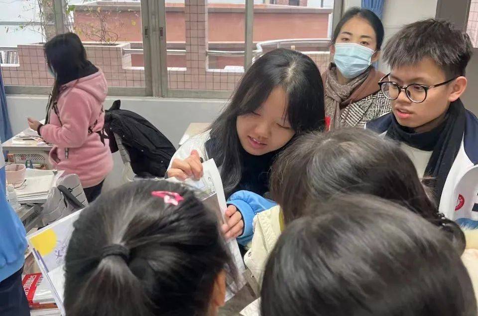 讲好南国故事感恩母校行回访南海九江中学