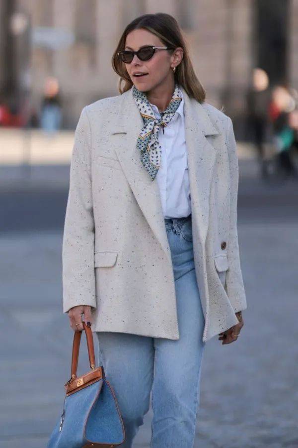 春天系丝巾减龄又时髦