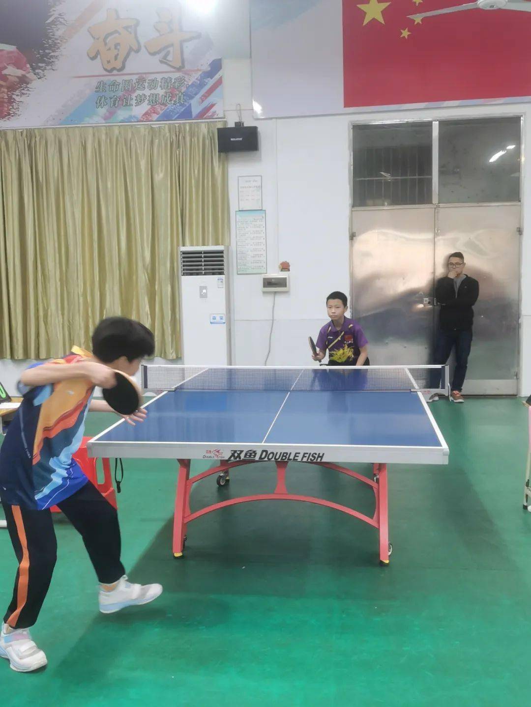 百年中心自强共进奋勇拼搏再创佳绩祝贺我校乒乓球队