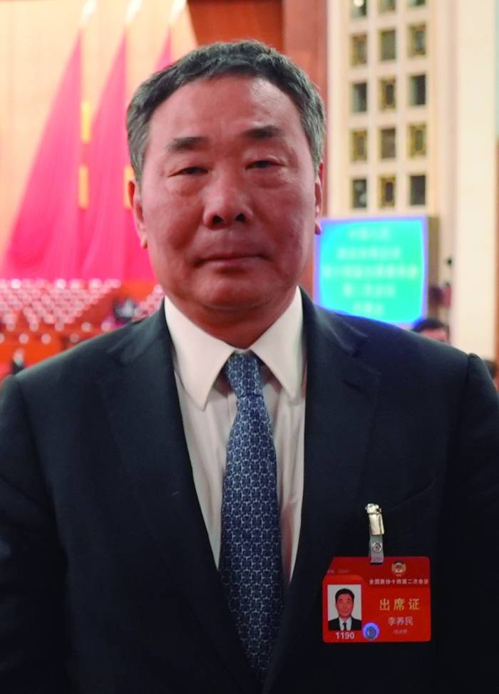 全国政协委员中国东方航空集团总经理李养民推动国产大飞机c919规模化