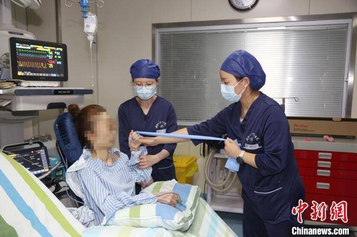 女子痴迷减肥诱发心衰抢救16天挽回一命