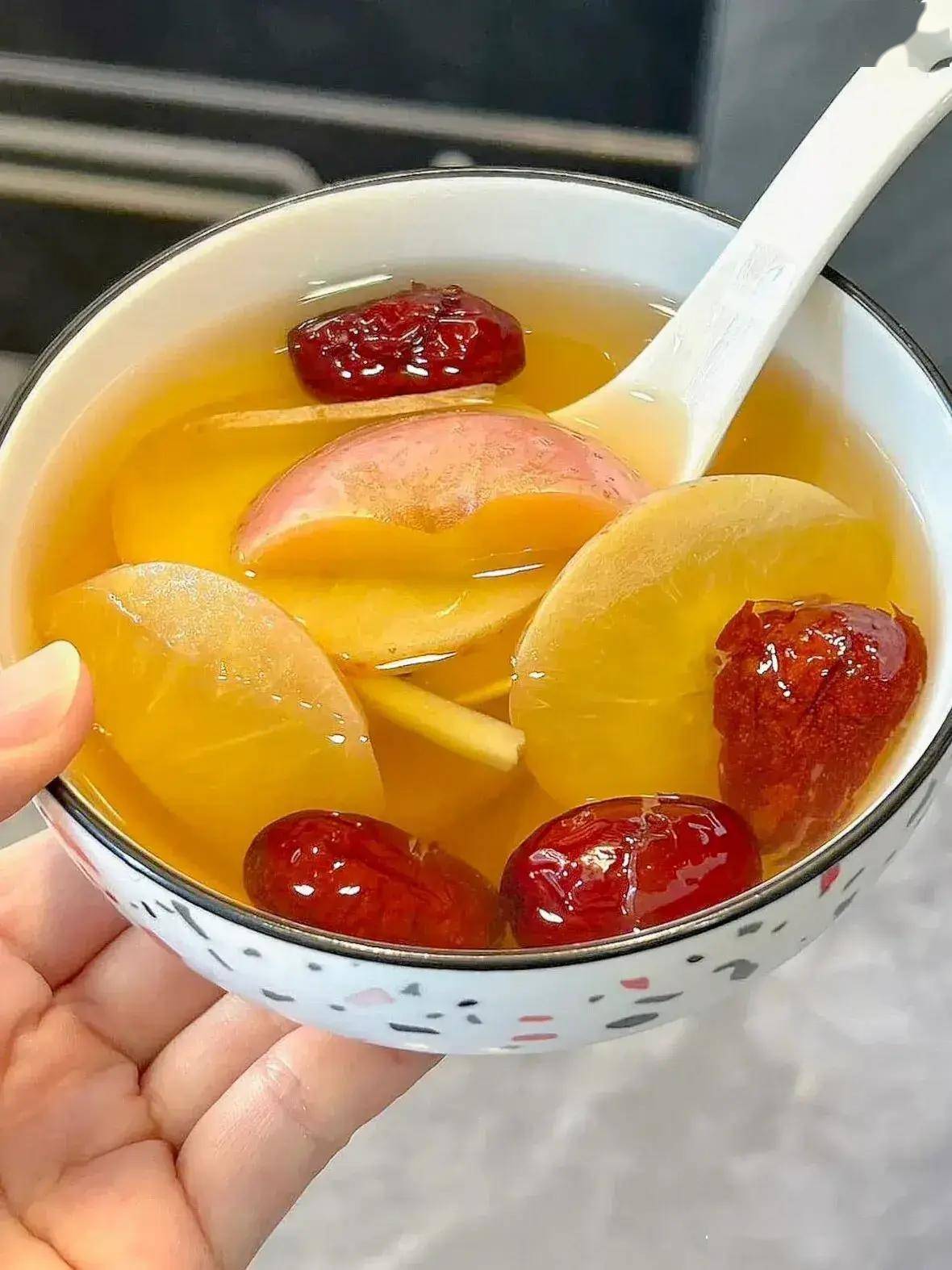 春天要多吃苹果教你5个新吃法一调气色二养脾胃三助排便