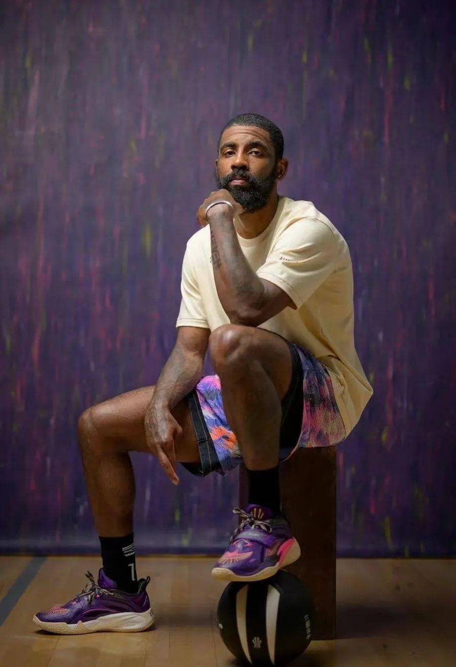 或许安踏在签下欧文之前就已经开始布局了这一盘全球化的大棋