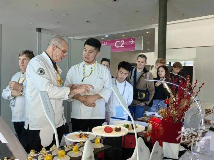 从职高生成为大学老师再成为世界奥林匹克烹饪大赛金牌获得者25岁的
