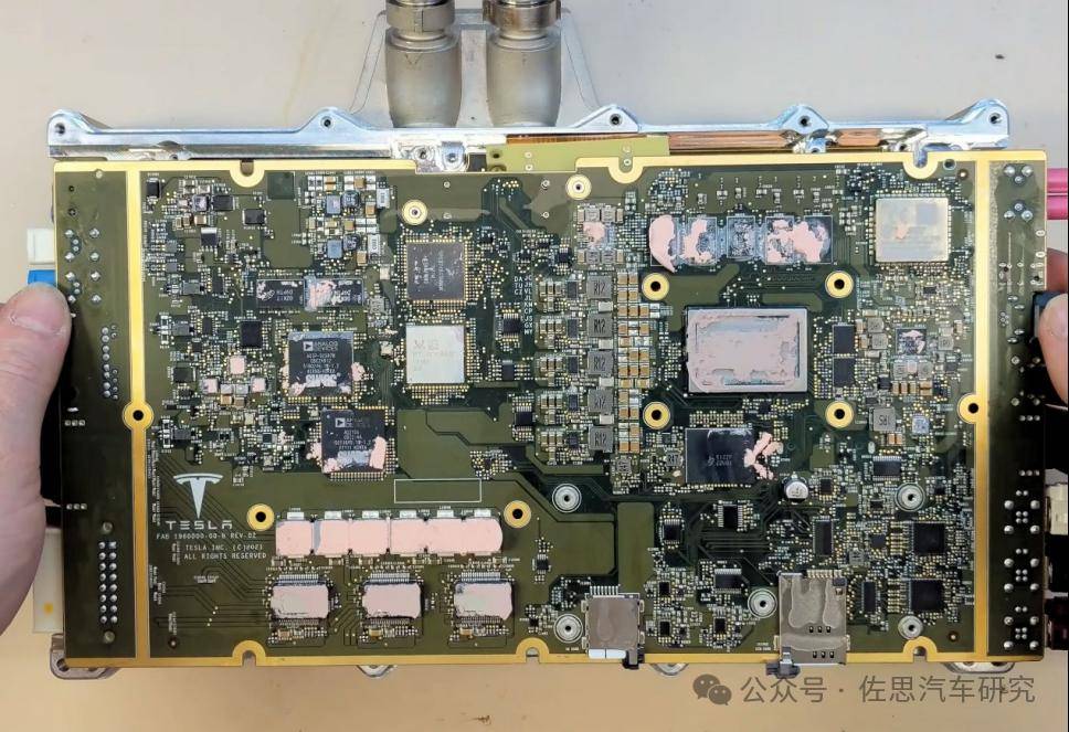 华为mdc610拆解分析_marvell_罗姆_来源