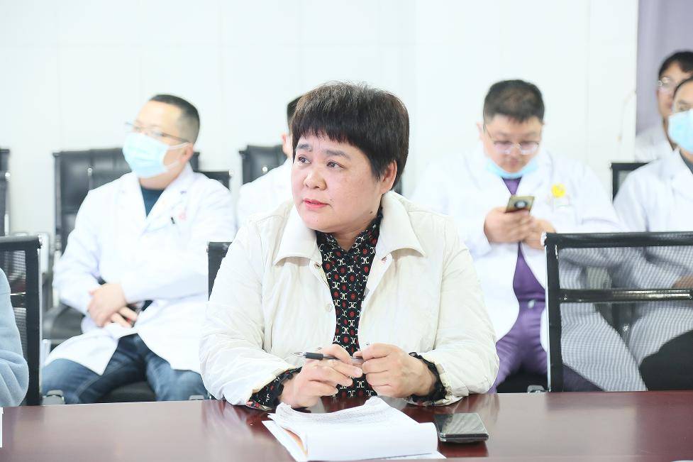 副院长杨蔚明确本年度临床科室新药申请及临时用药申请流程;再次强调