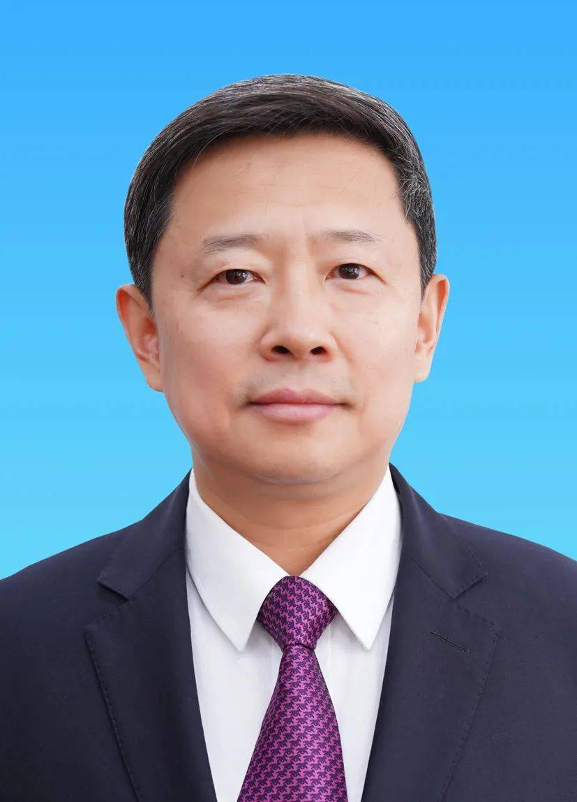 徐建军  中国国家铁路集团有限公司党组成员,副总经理姜文鹏  中国