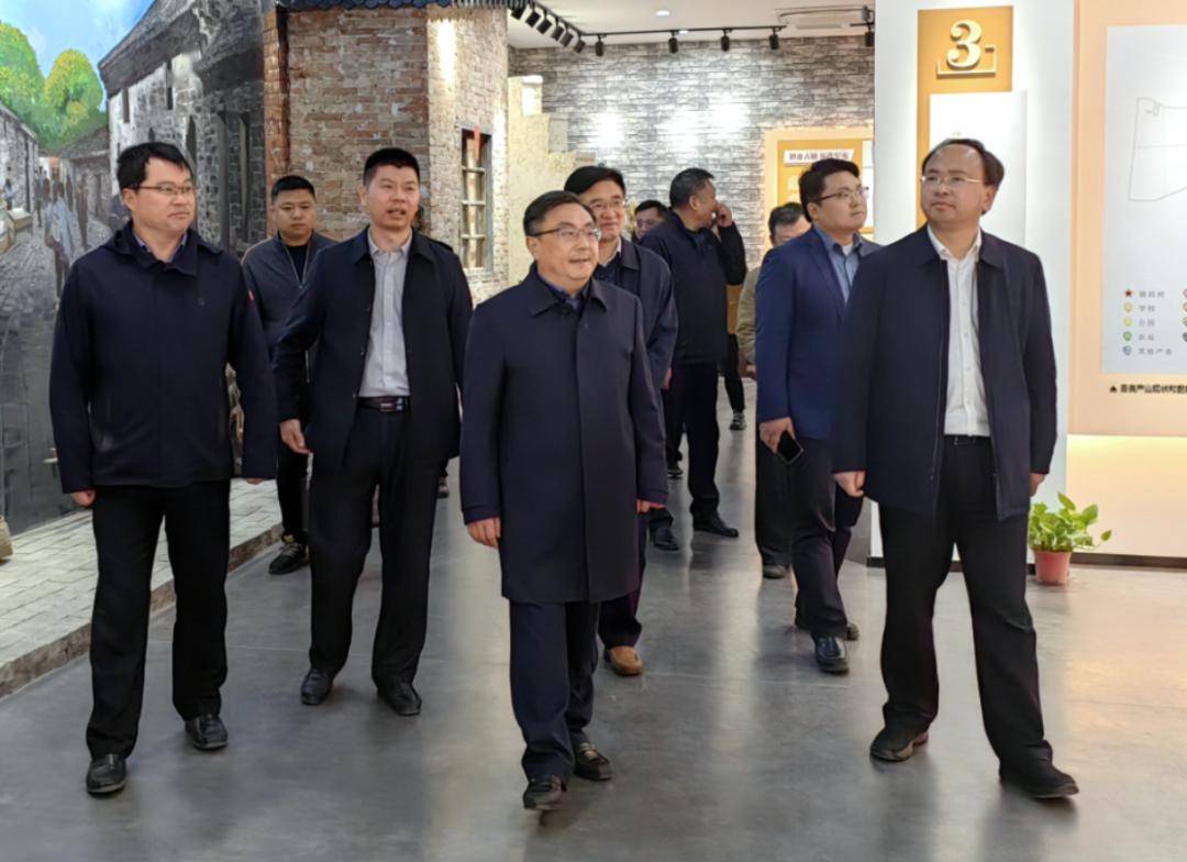 淮安市财政局党组书记局长徐亚平实干实效勇担当抓项目改革创新敢作为