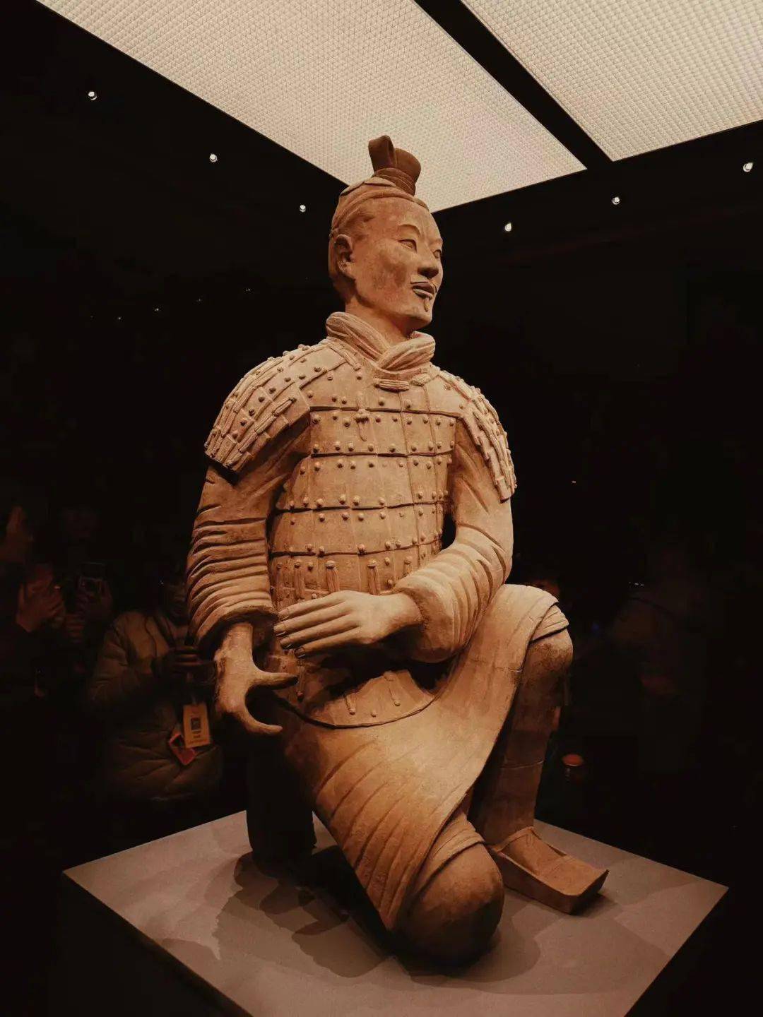 蜂宝集结令马蜂窝组队带娃去长安吃泡馍修复兵马俑