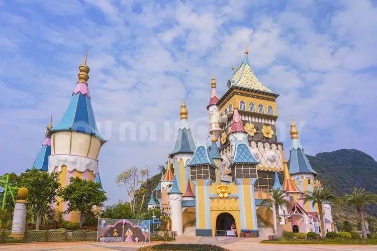 住进浪漫广东迪士尼心花小镇4房别墅宜居810人带私家泡池烧烤炉麻将