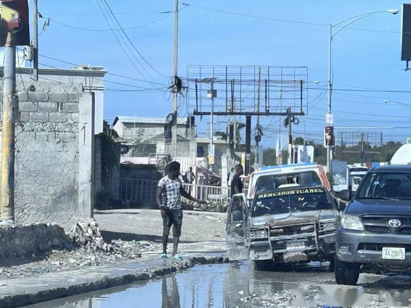 黑帮横行下的海地:权力真空致乱象频出,始终难逃美国的阴影_太子港