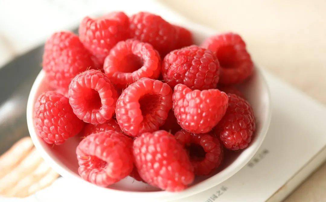 春季黄金水果是它小小一颗肝肾同补滋阴润燥精力更充沛