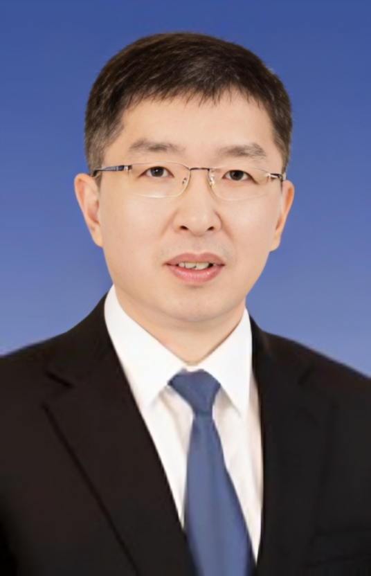 公开资料显示,黄杰出生于1969年1月,高级会计师,大学学历,厦门大学