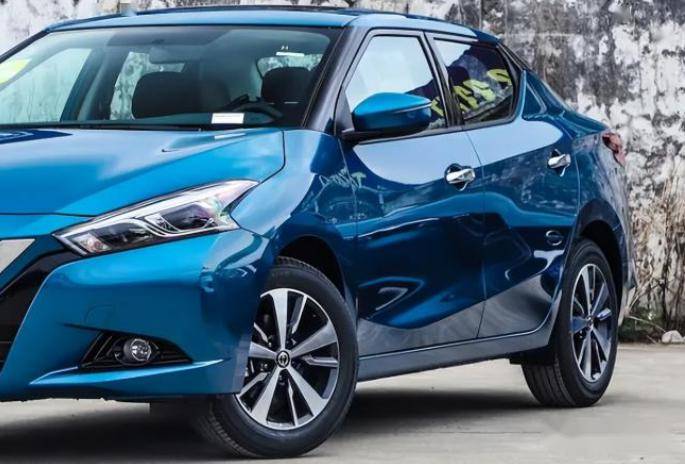 包括其引人注目的前脸设计和时尚的跨界外观,这使日产蓝鸟更具吸引力
