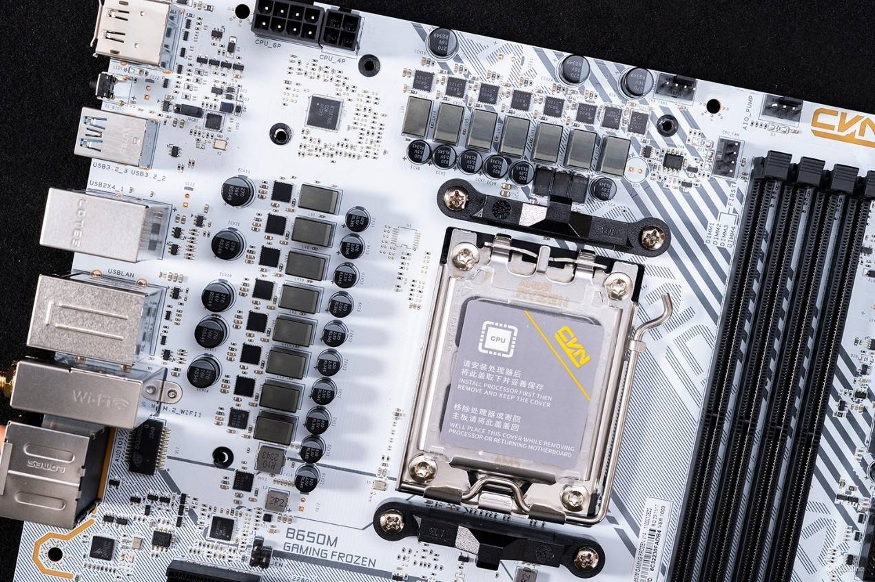 七彩虹cvnb650mgamingfrozenv14战列舰上手平价b650的版本答案