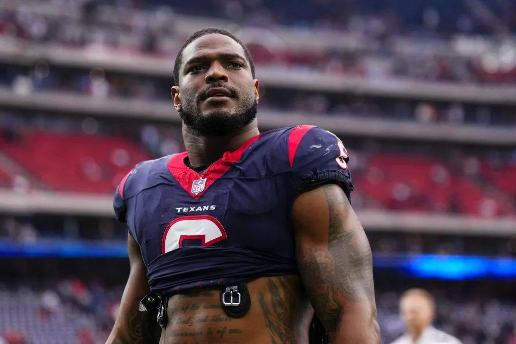 布朗签下最水职业碗四分卫菲尔兹交易加盟钢人竟有如此内幕