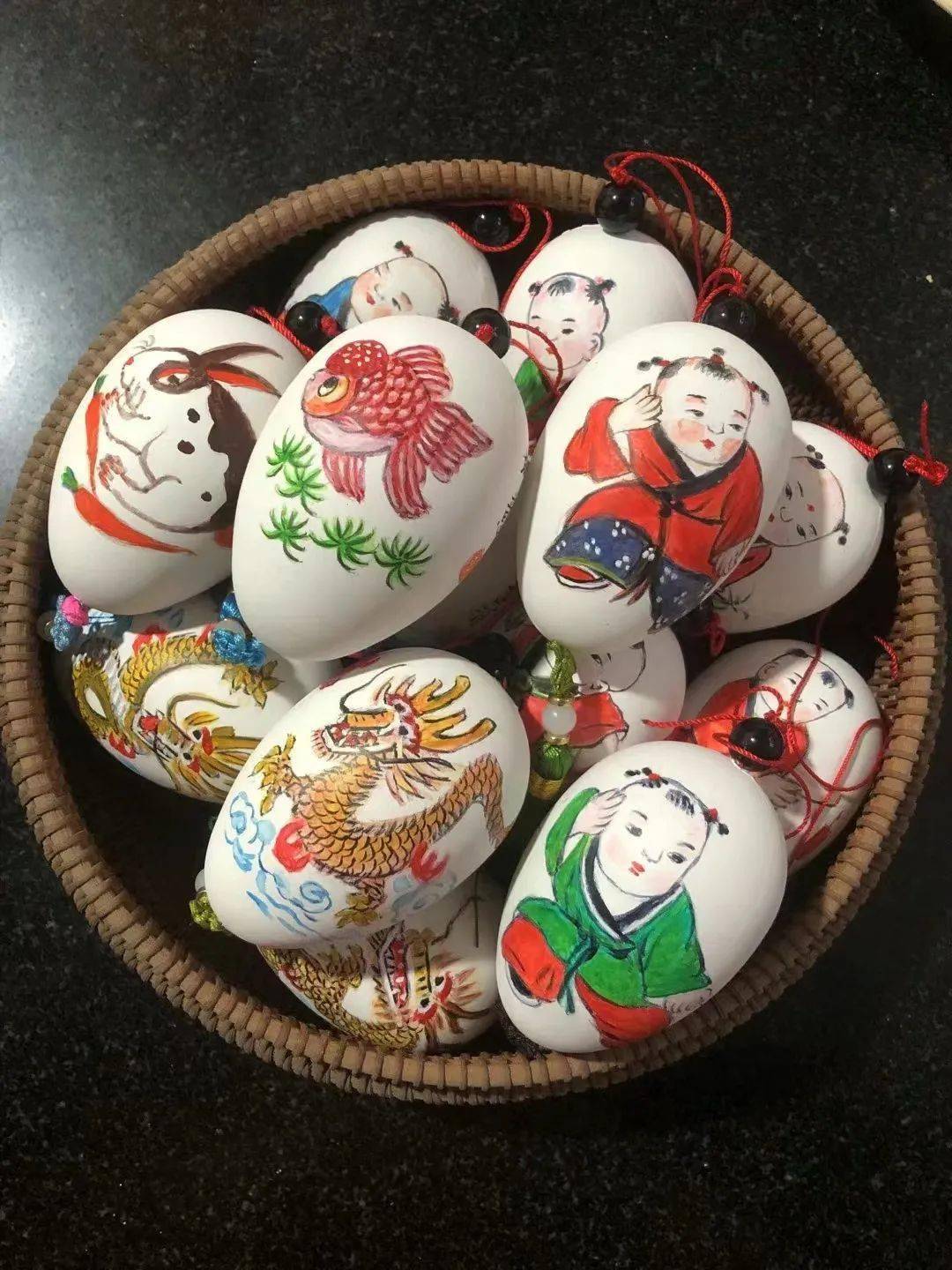 许欢欢坦言,自己自幼便喜欢画画