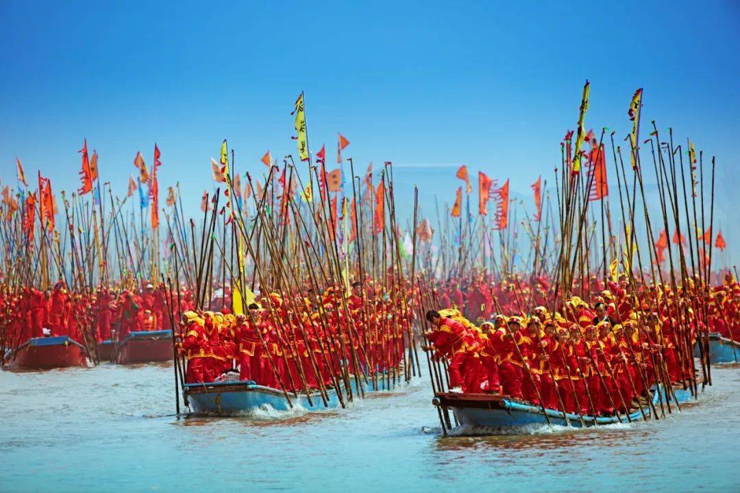 第十四届中国泰州水城水乡国际旅游节开幕式拟于4月5日晚上在凤城河