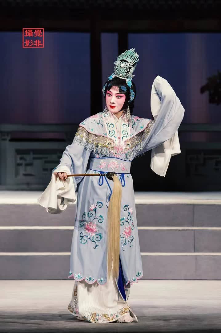 艺路澜芳赓续经典梅派艺术再绽芳华北京京剧院梅派青衣演员路洁个人