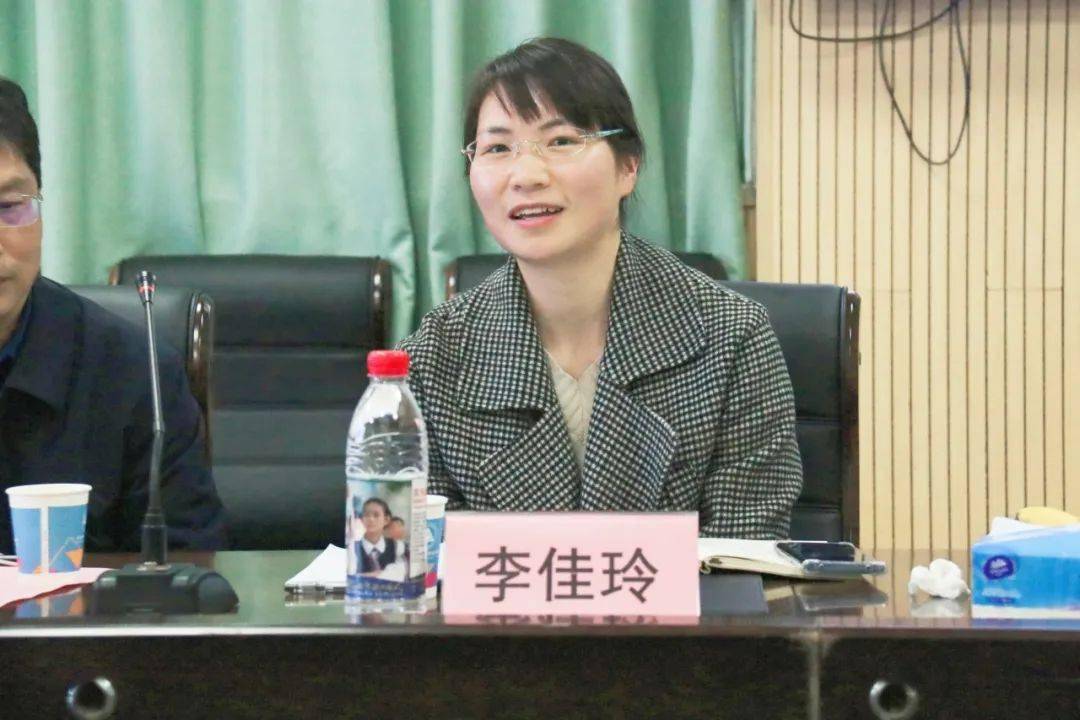 株外校长饶婷认为:"作为株洲市的两所一类初中,今后可以多多交流,互相