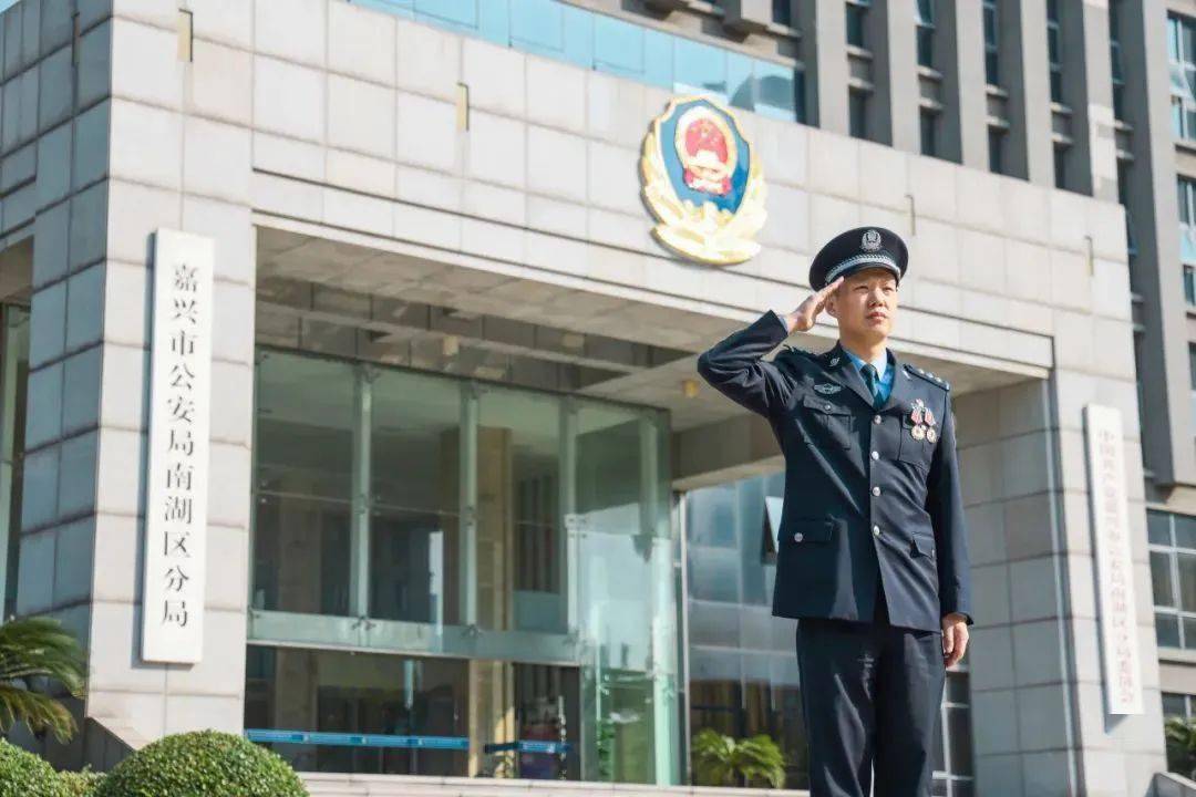 刘敏青,从警10年"一身警服便是一生使命"这是刘敏青的工作宣言他如是