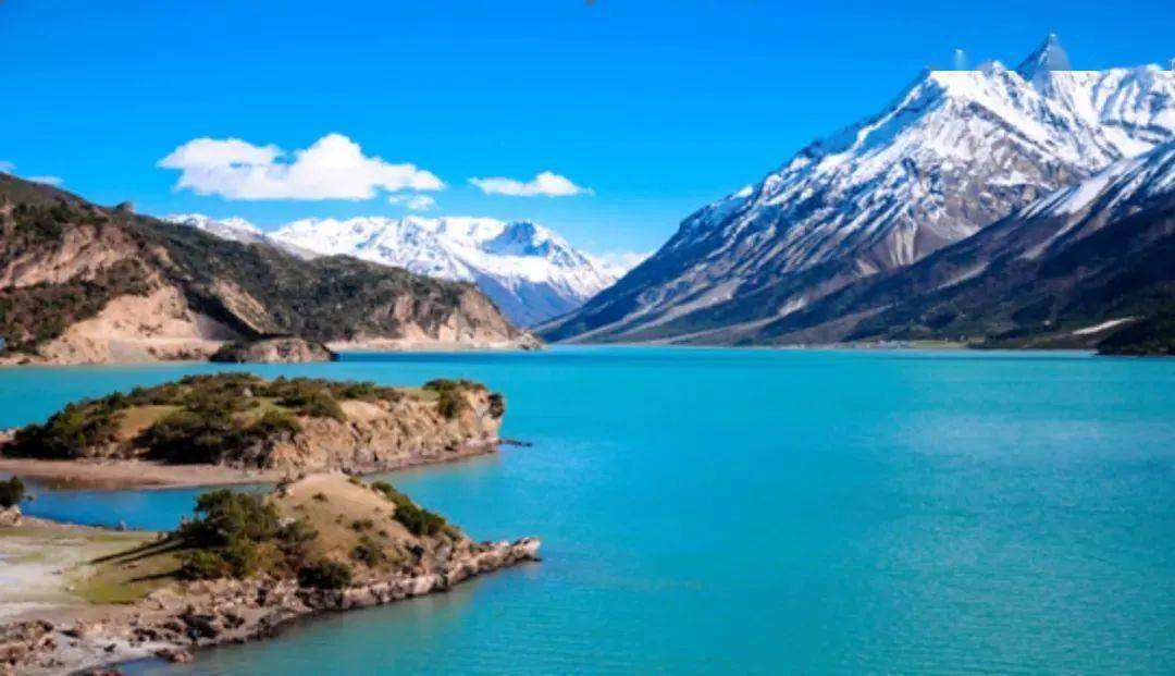 随后我们前往来古冰川,来古冰川紧邻然乌湖,是西藏已知的面积最大和最