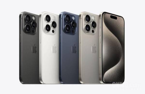 曝苹果豪掷数十亿购入镀膜设备 iPhone 17告别贴膜时代 