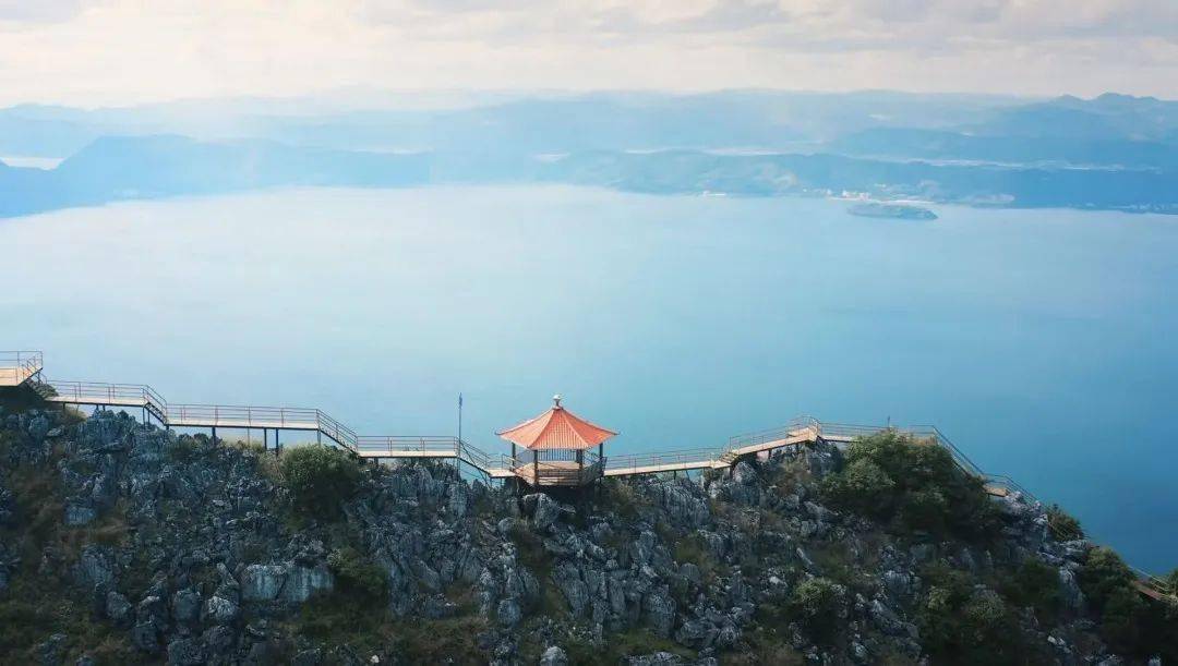 加强推动环抚仙湖旅游新业态布局发展_玉溪市_经济_澄江