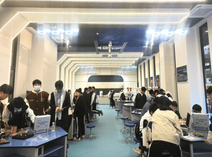 深晚中招展 | 燕川中学约你3月23日福田大中华见!_教育_集团_深圳