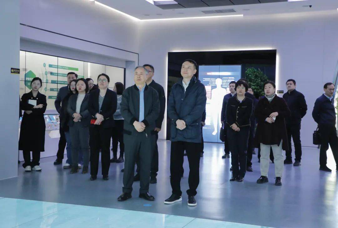 团省委书记殷世逸一行到齐鲁制药调研