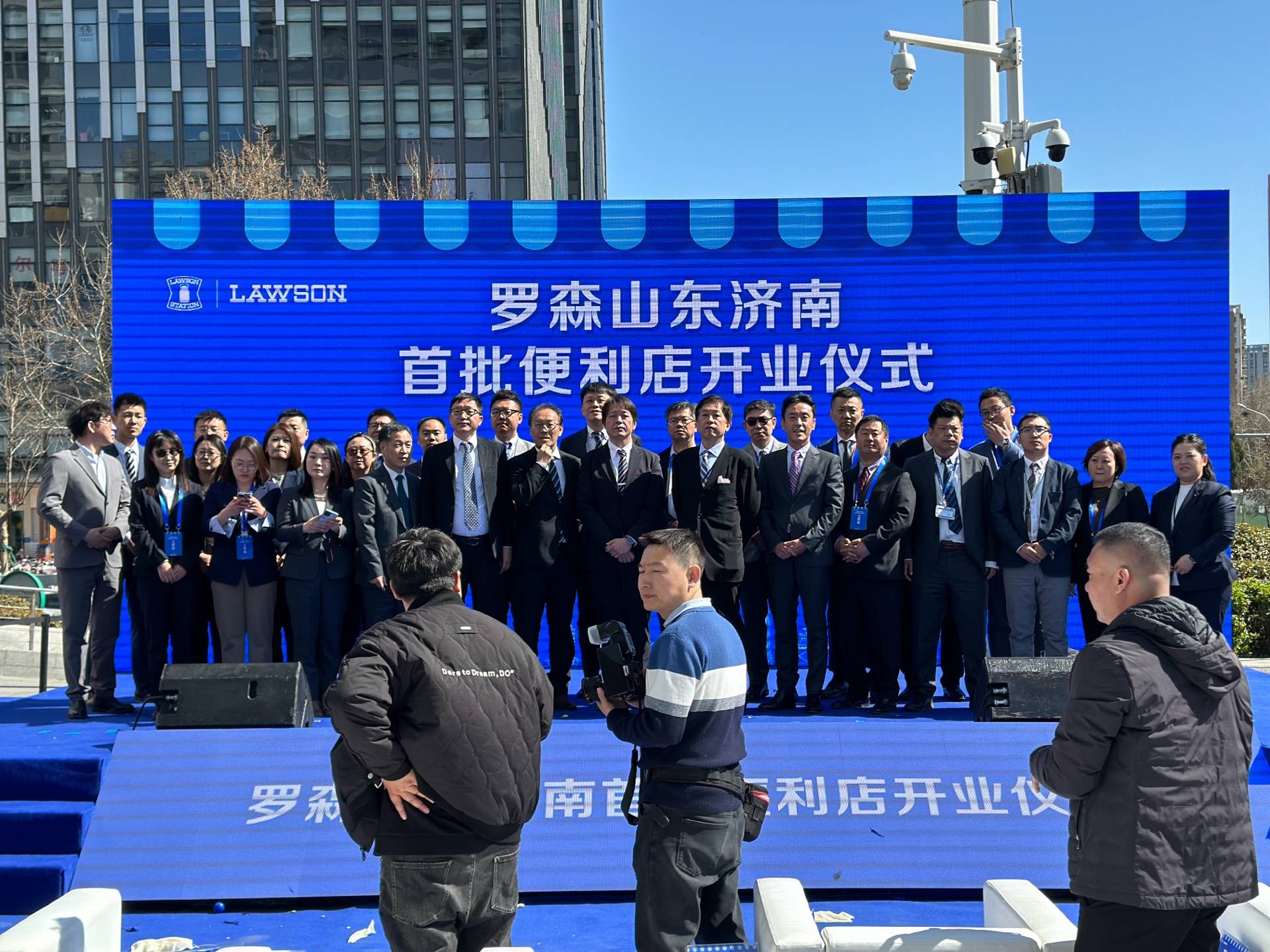 情报站|罗森山东济南首批便利店开门迎客啦,你去打卡了吗?