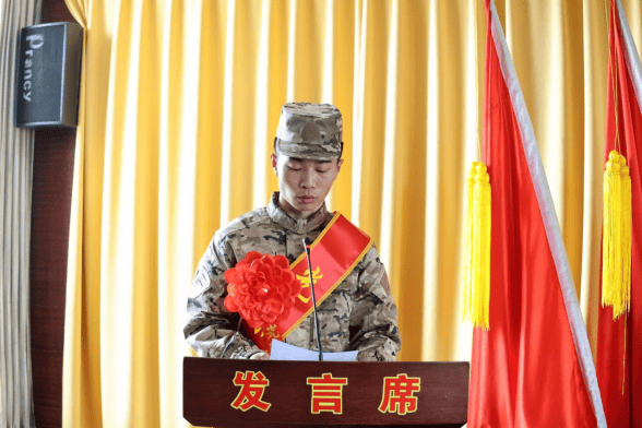 静乐县新兵代表高明仁的发言慷慨激昂,让人备受鼓舞,他表示会始终牢记