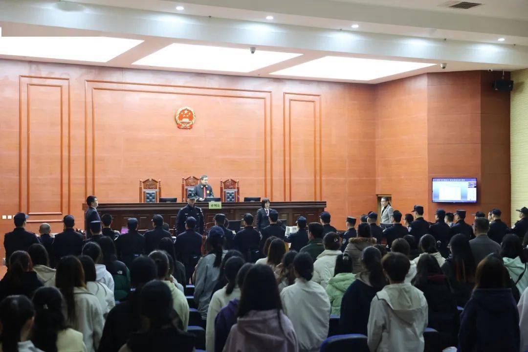 广西河池市宜州区法院集中宣判十起毒品犯罪案件最高被判十年