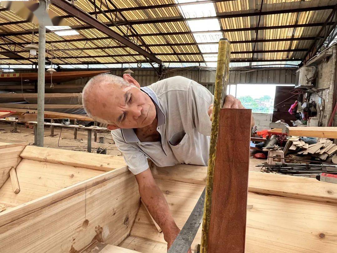 学好人2024年佛山市道德模范李保安造冠军龙舟的极致匠心